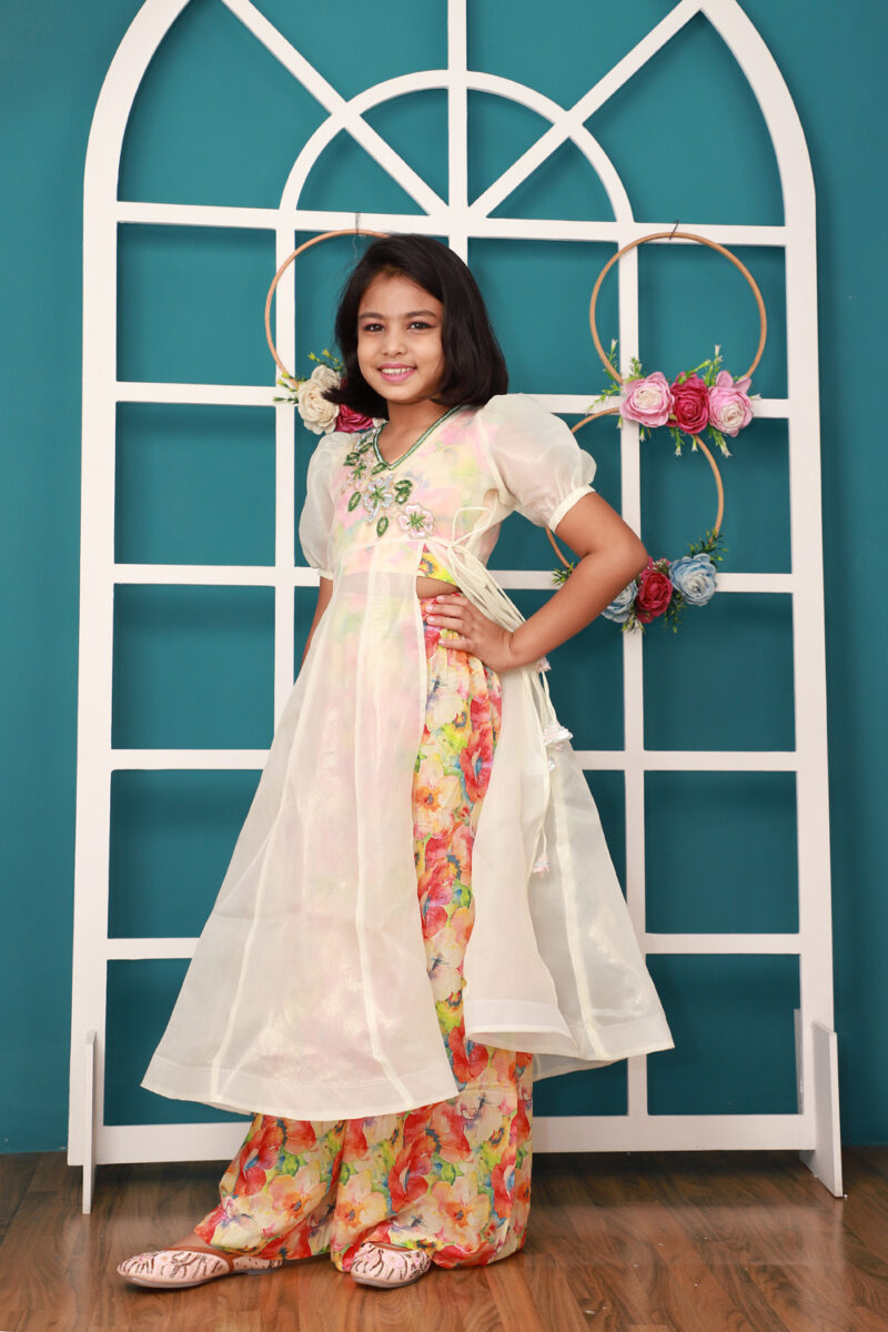 White Cape Wid Printed Pallazo Set - Image 3