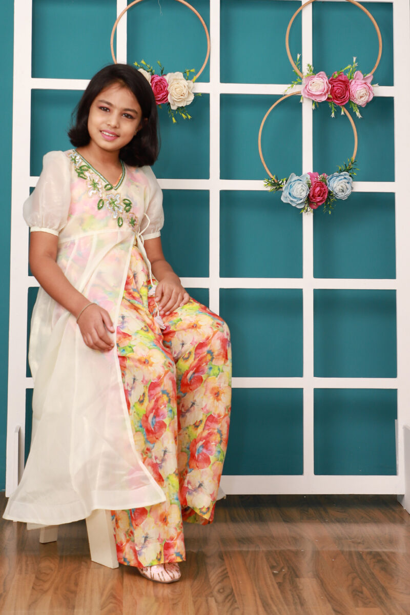 White Cape Wid Printed Pallazo Set - Image 2